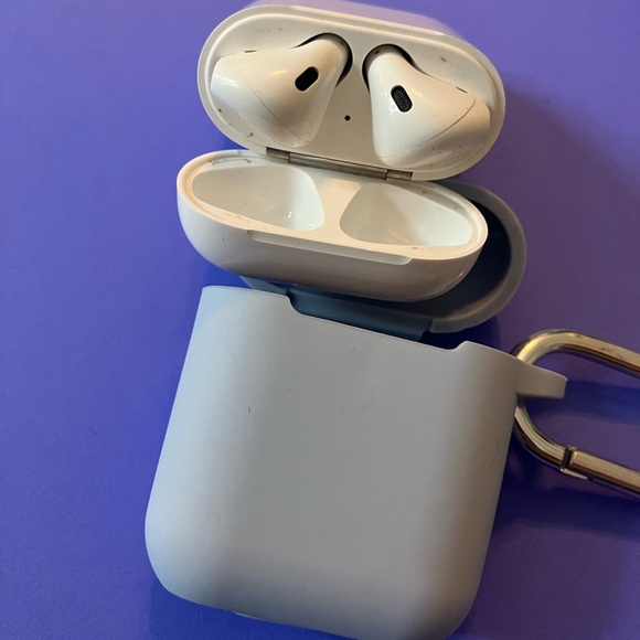 Airpod 1 - Picture 3 of 6